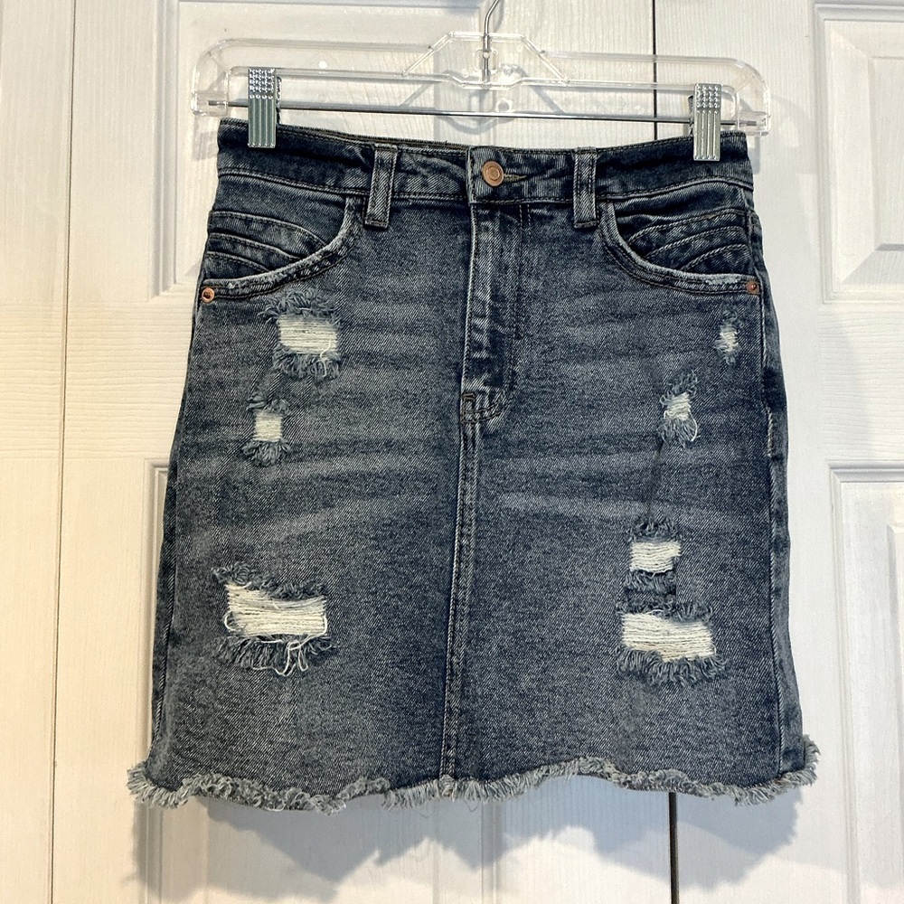 🩷 Vylette Blue Distressed Denim Mini Skirt - Size 1